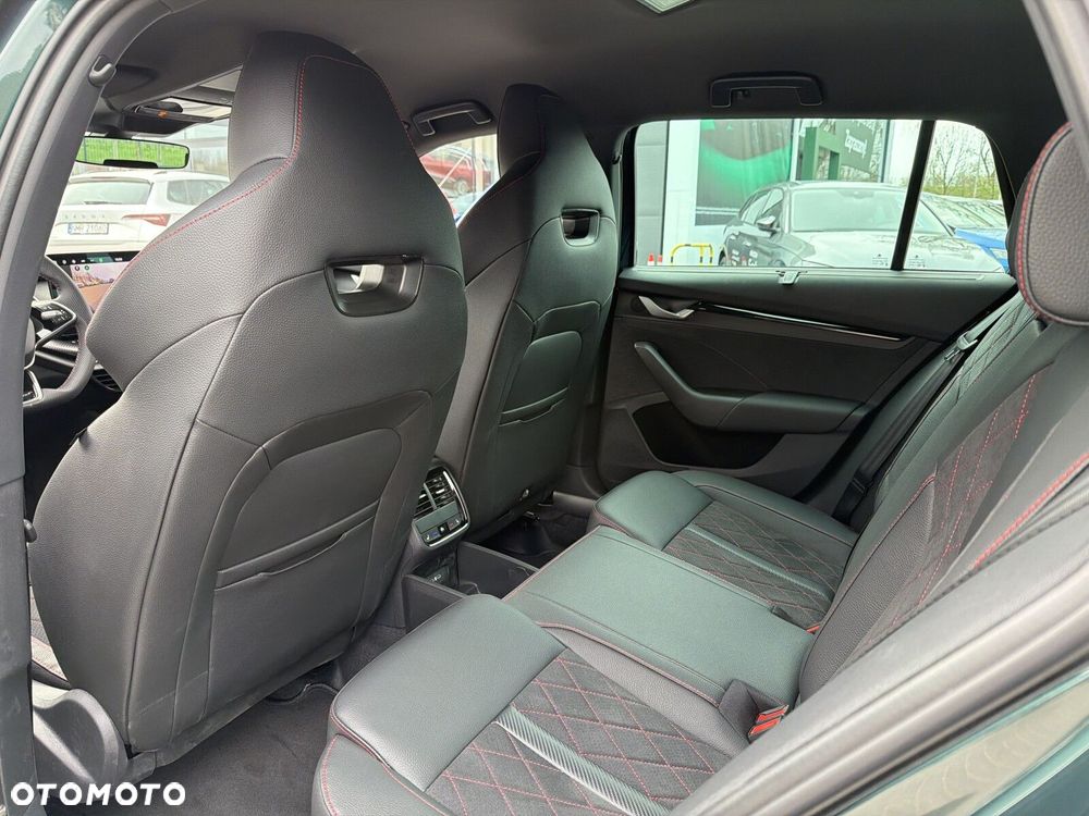Skoda Octavia 2.0 TSI RS DSG - 24
