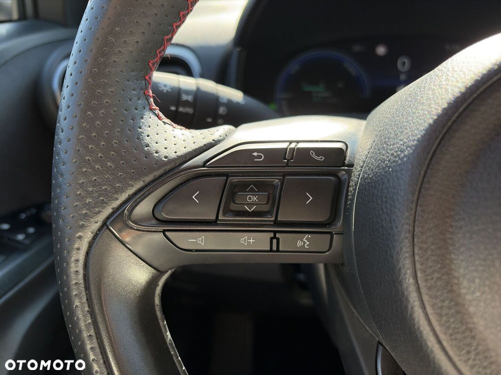 Toyota Yaris Cross Hybrid 1.5 GR Sport - 26
