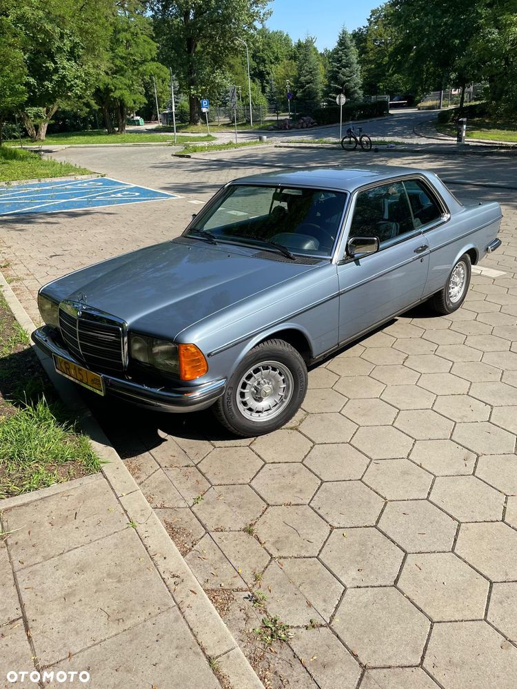 Mercedes-Benz W123 - 7