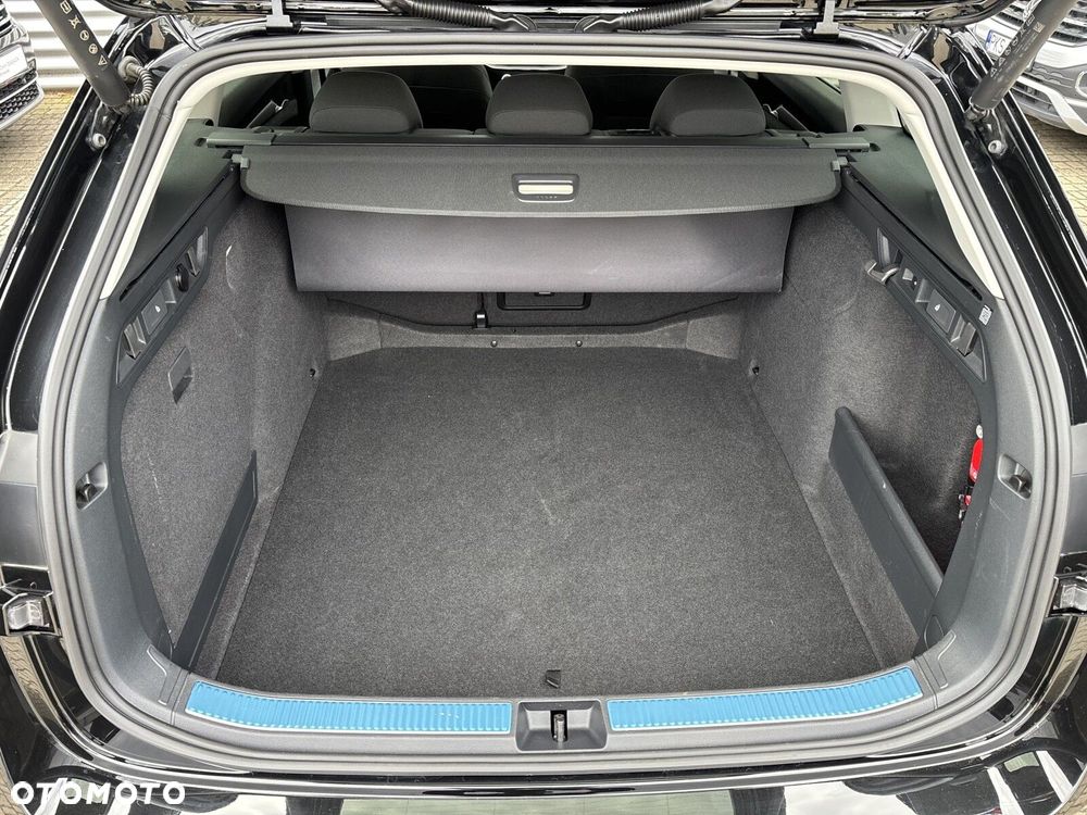 Skoda Superb 2.0 TDI SCR Selection DSG - 34