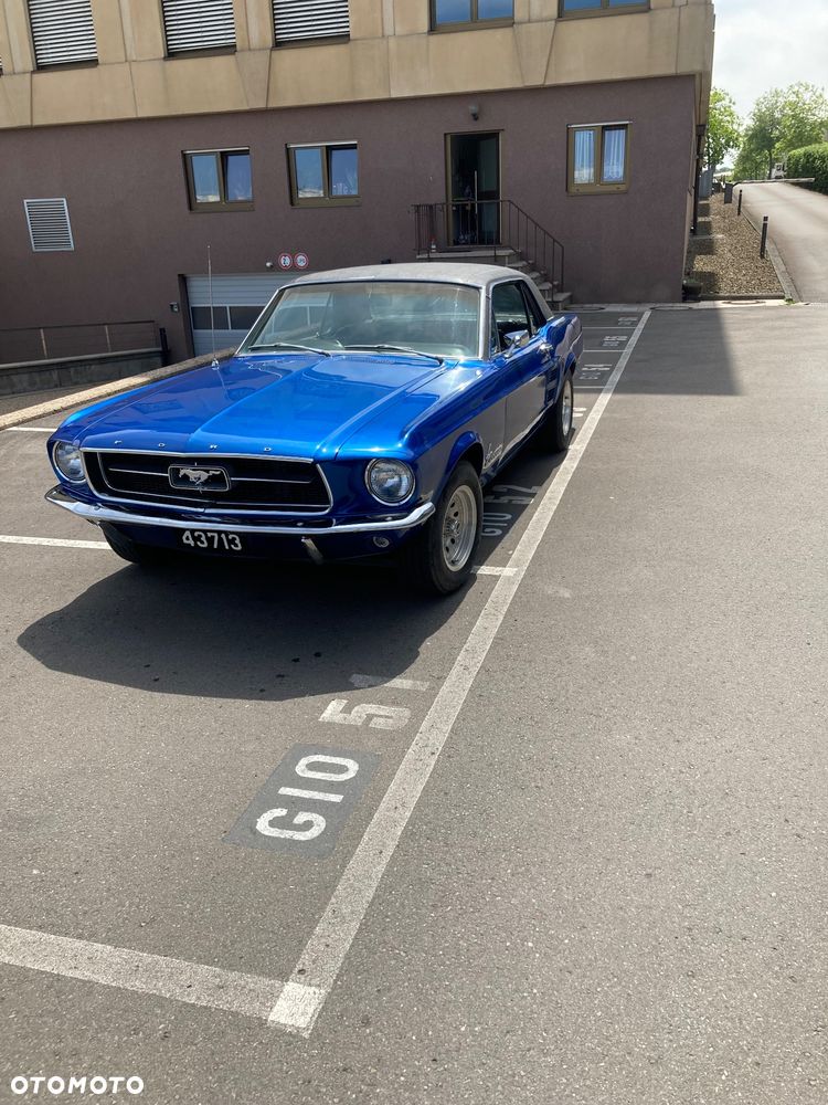 Ford Mustang - 1