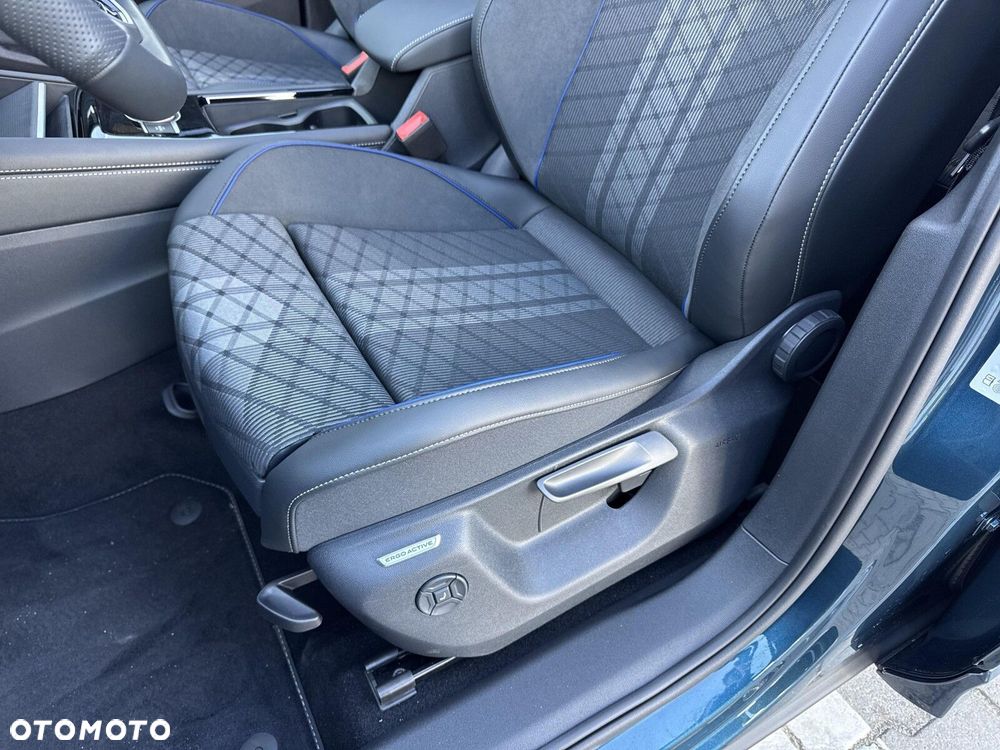 Volkswagen Tiguan - 12