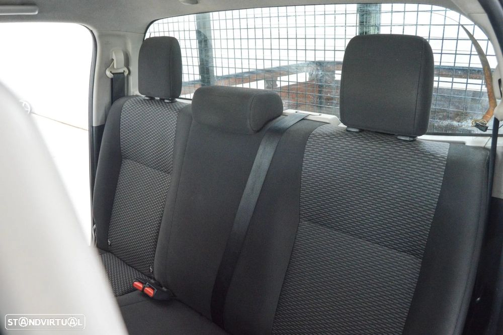 Toyota Hilux 2.4 D-4D 4X2 Cabine Dupla 5L - 11