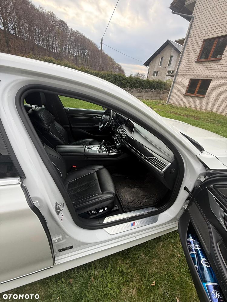 BMW Seria 7 740d xDrive sport - 3