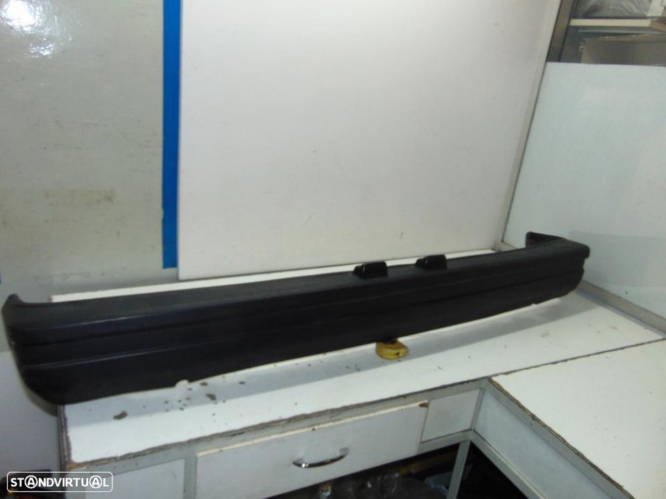 Toyota Starlet KP61 pára-choques - 1