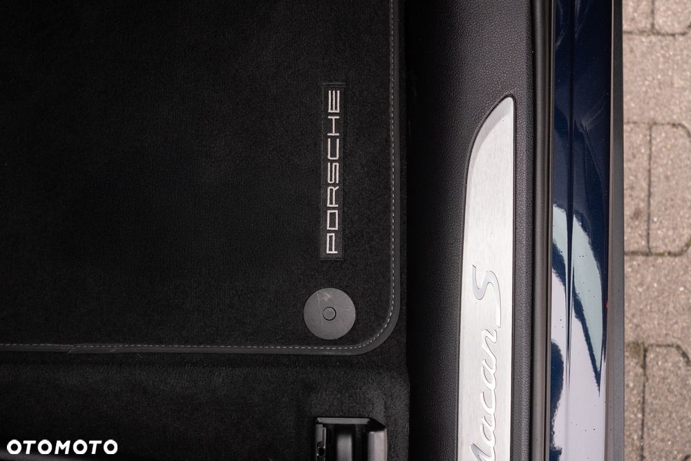 Porsche Macan S - 23