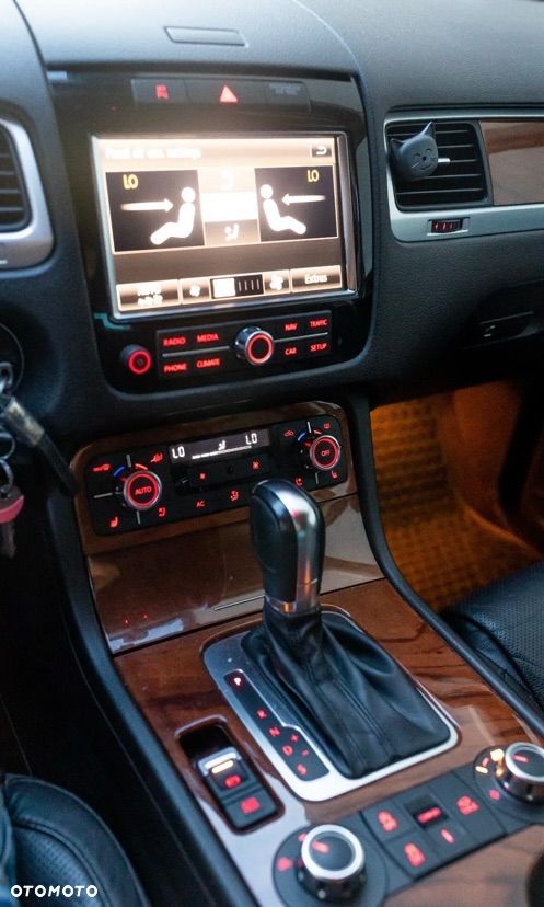 Volkswagen Touareg 3.0 V6 TDI BMT - 14