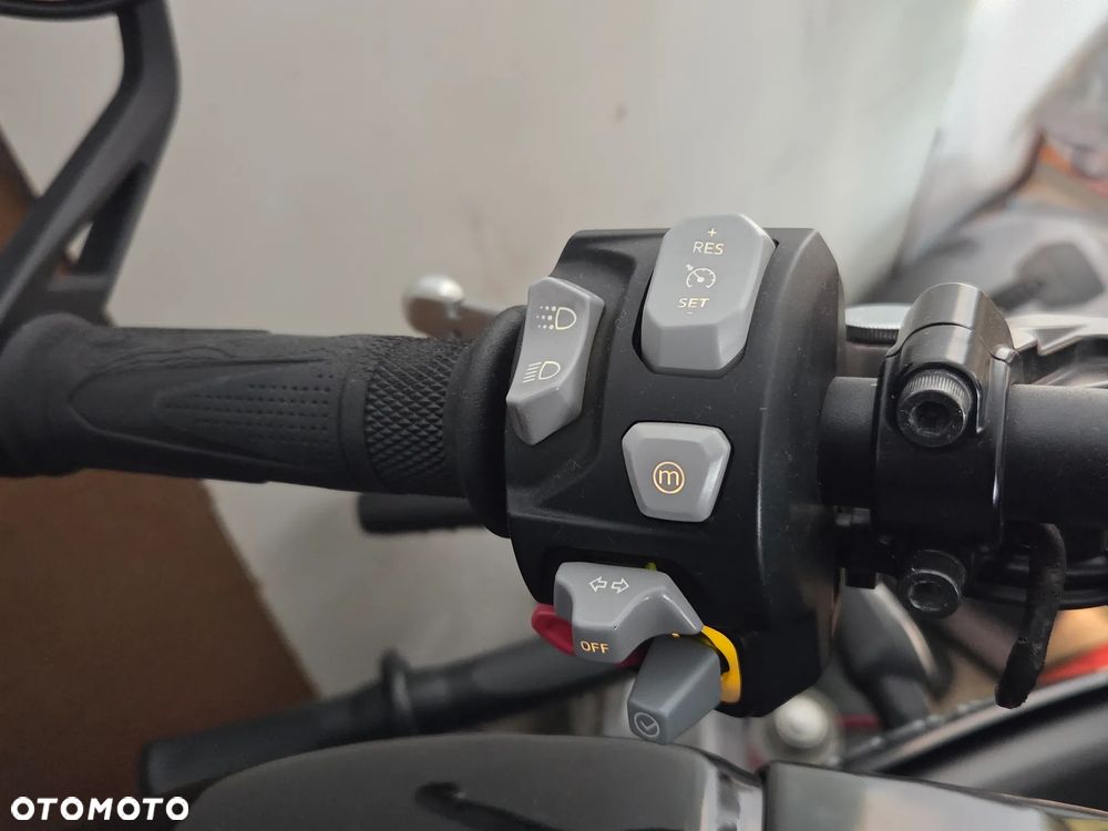 Triumph Speed Triple - 13