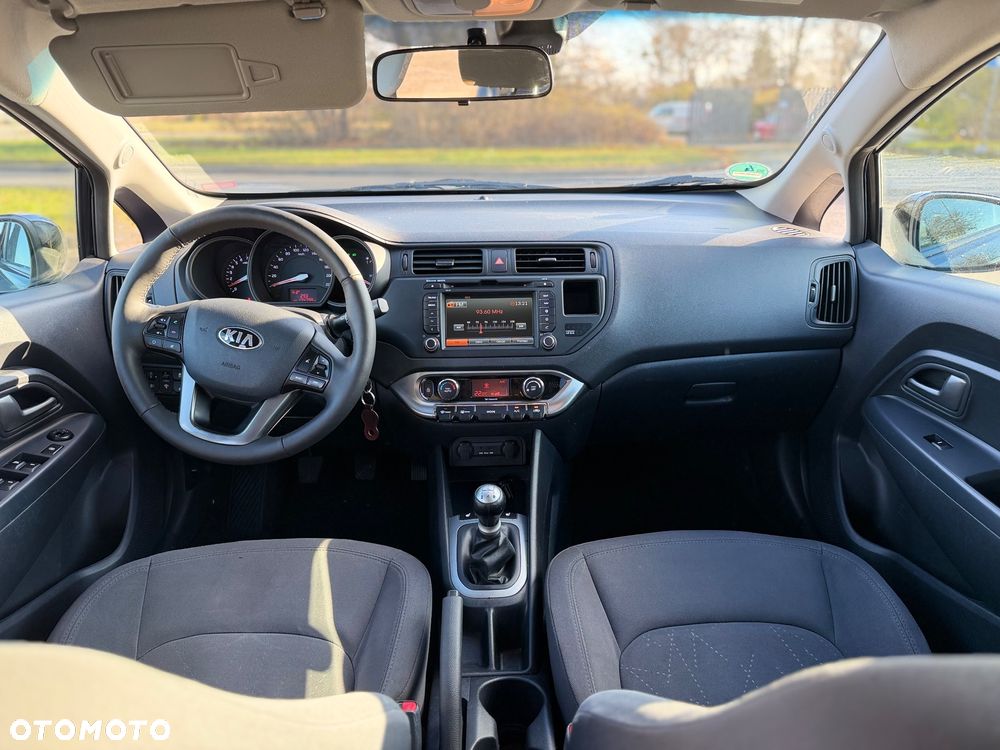Kia Rio 1.2 Business Line - 12