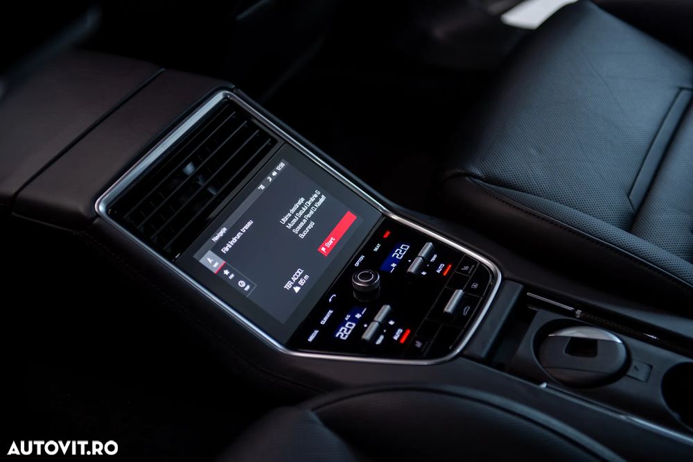 Porsche Panamera Turbo - 34