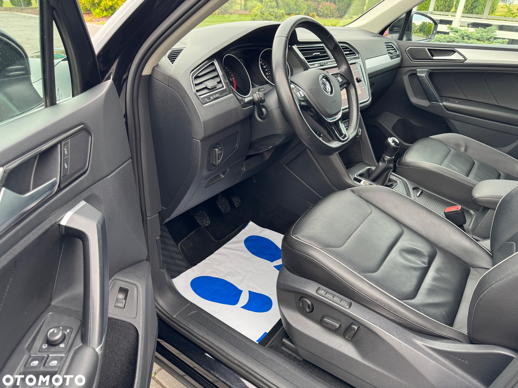 Volkswagen Tiguan 2.0 TDI SCR IQ.DRIVE - 9