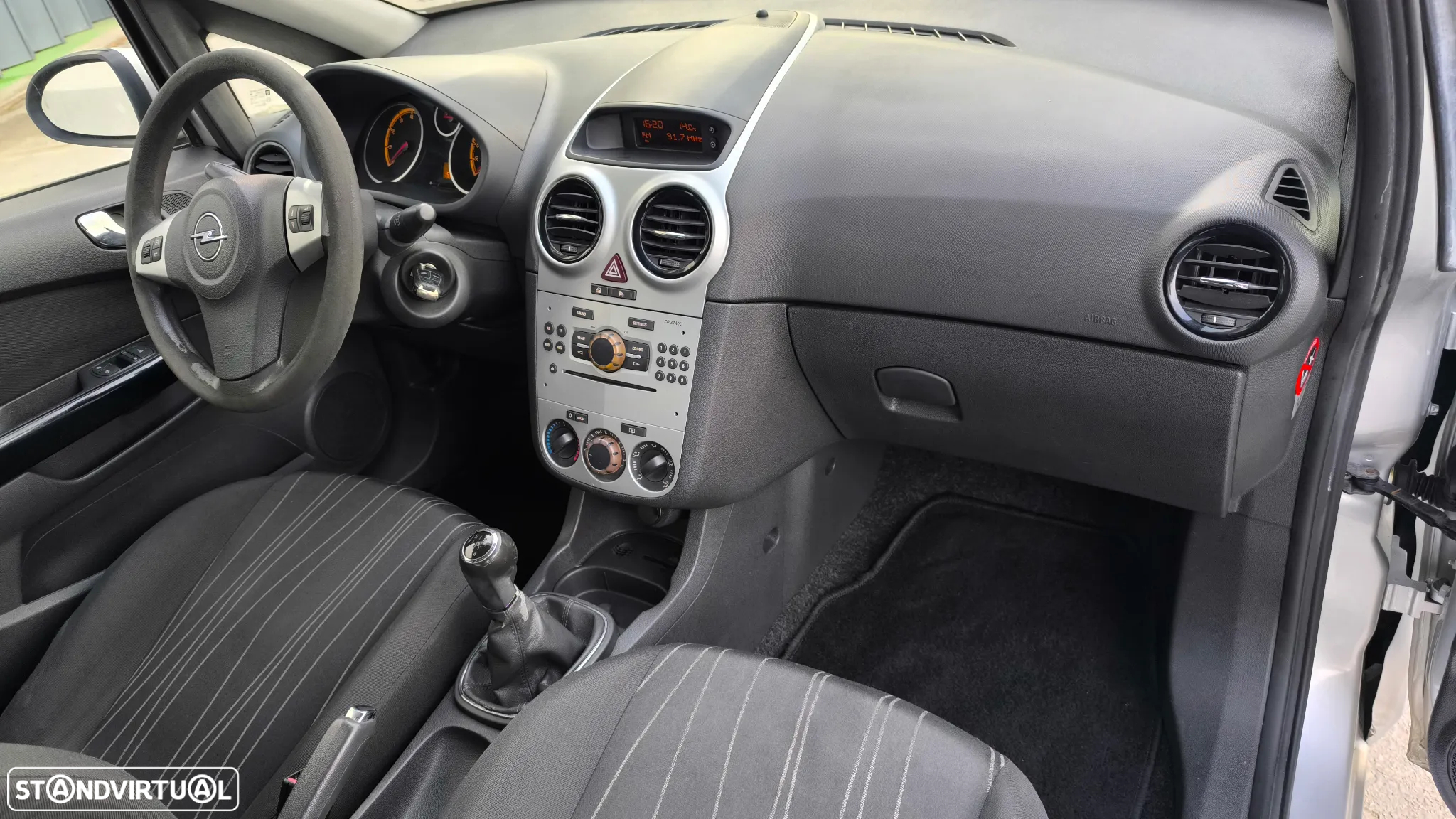 Opel Corsa 1.2 Cosmo - 11