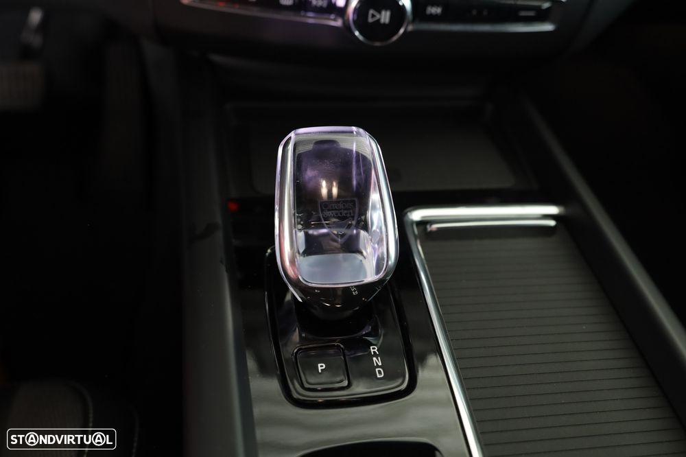 Volvo XC 60 2.0 T6 PHEV Black Edition AWD - 19