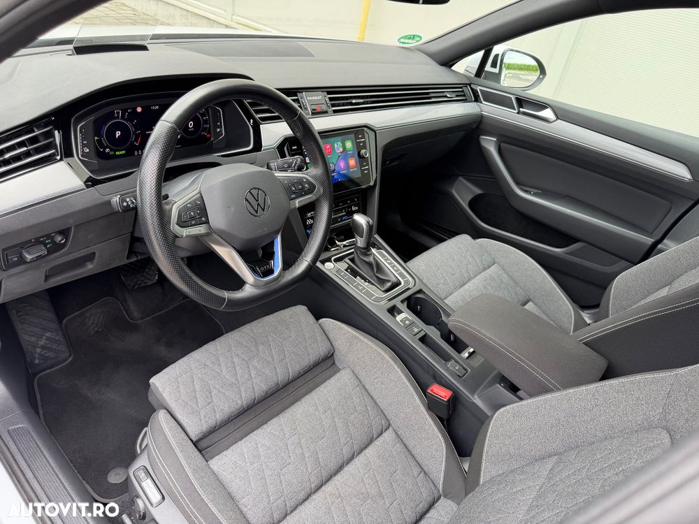 Volkswagen Passat - 6