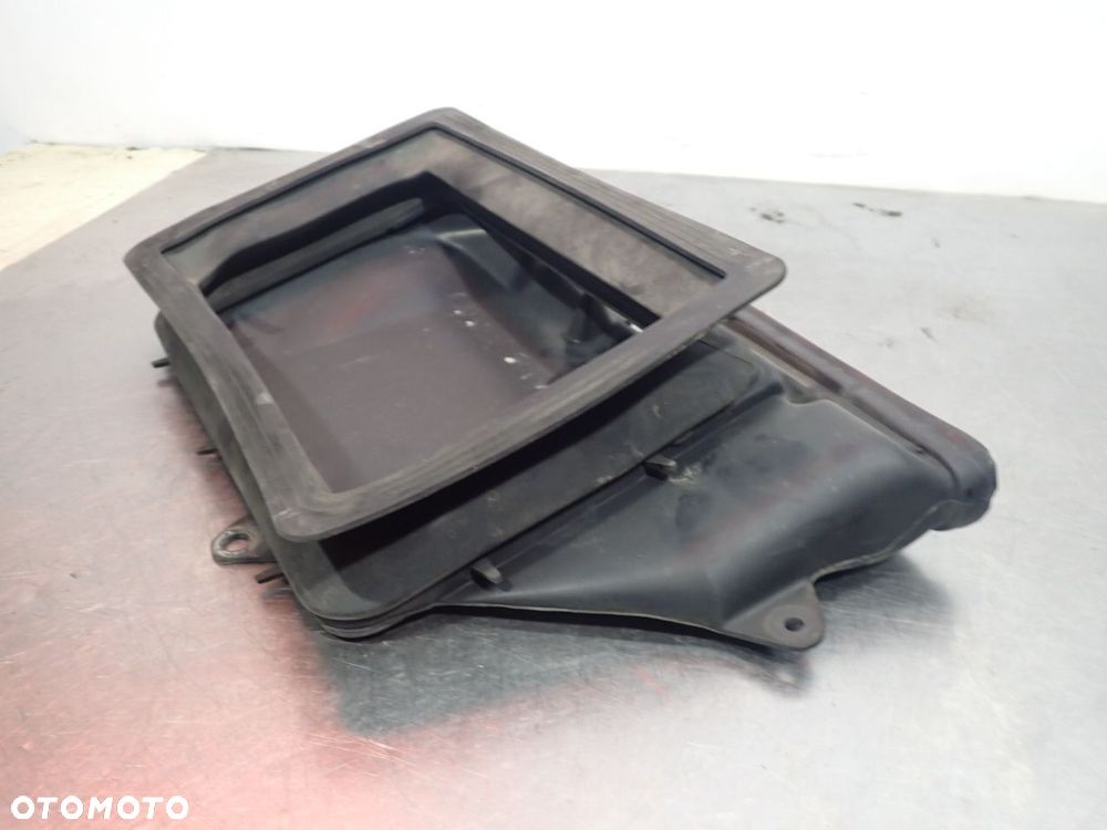 ŁAPACZ WLOT POWIETRZA TOYOTA RAV4 II LIFT - 5