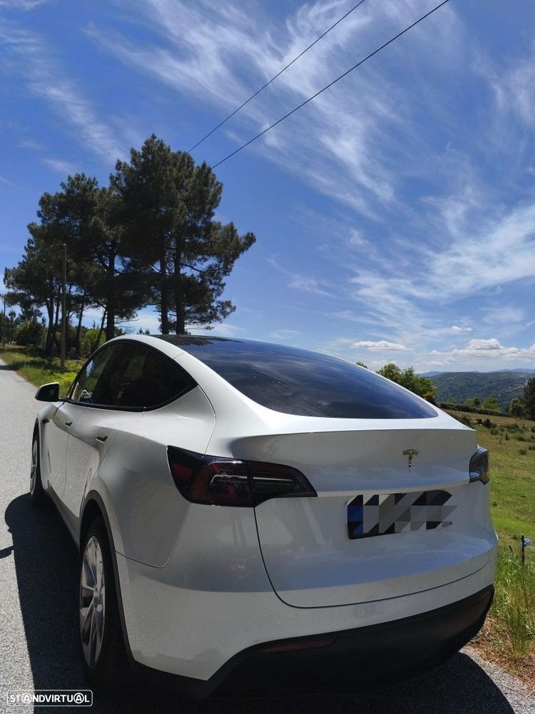 Tesla Model Y RWD - 8