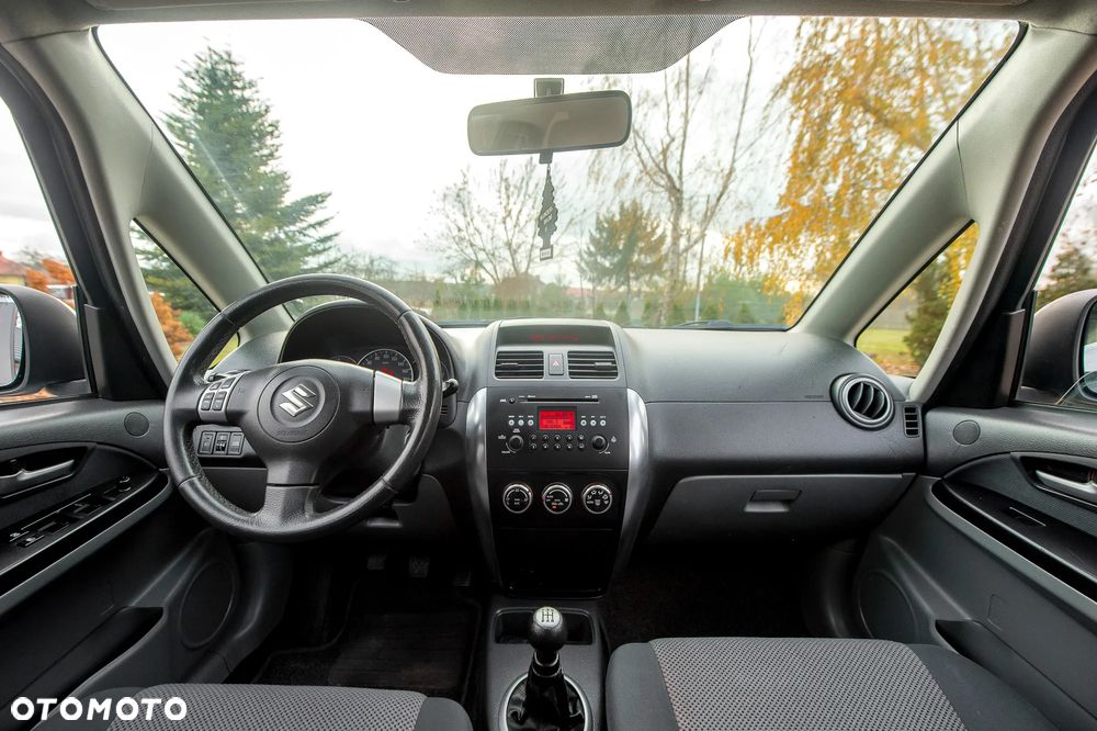 Suzuki SX4 1.6 GS / Premium - 24