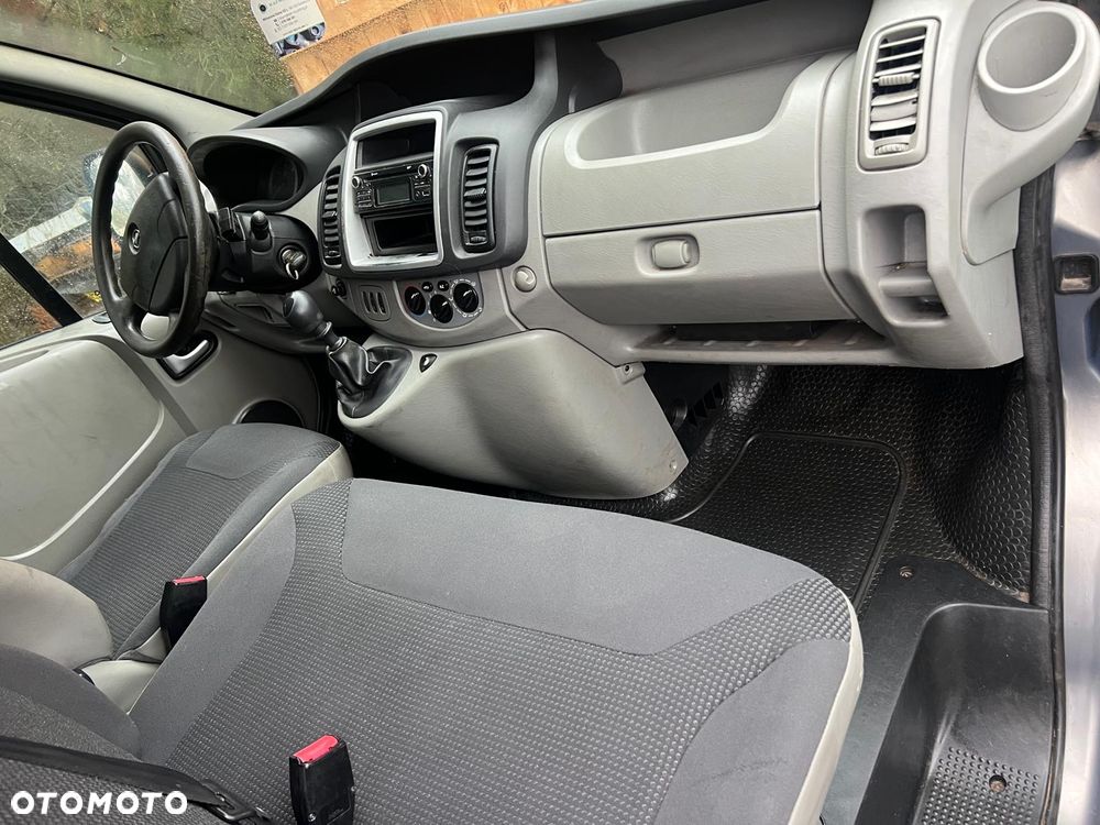 Opel Vivaro - 11