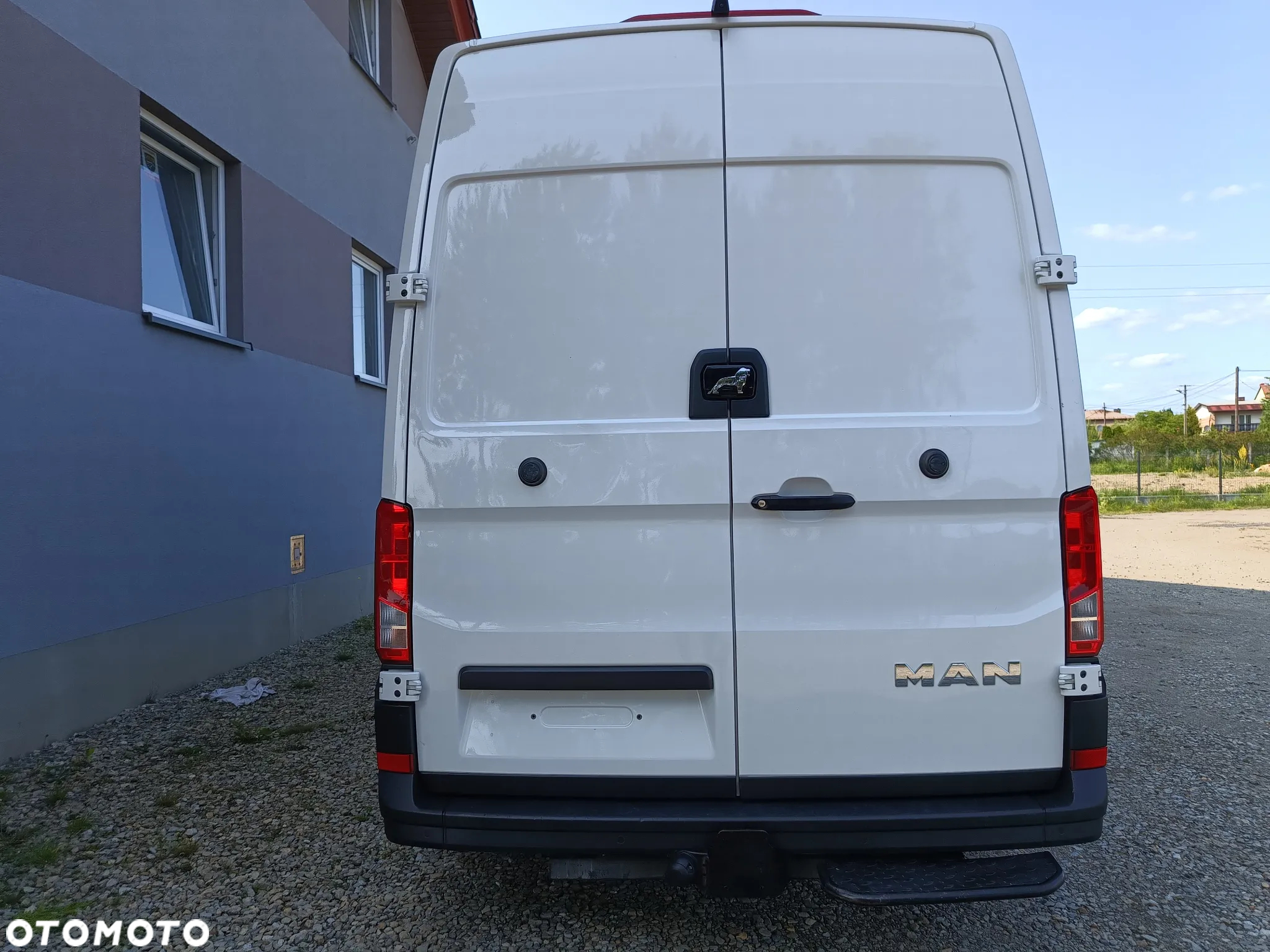 Volkswagen Crafter 3.180 Automat Długi - 32