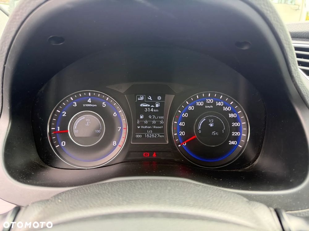 Hyundai i40 Kombi blue 1.6 Family+ - 15