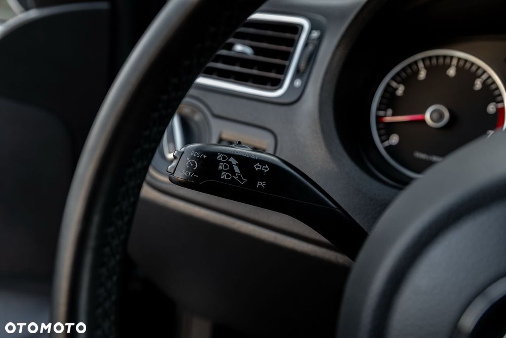 Volkswagen Polo 1.2 TSI Highline DSG - 31