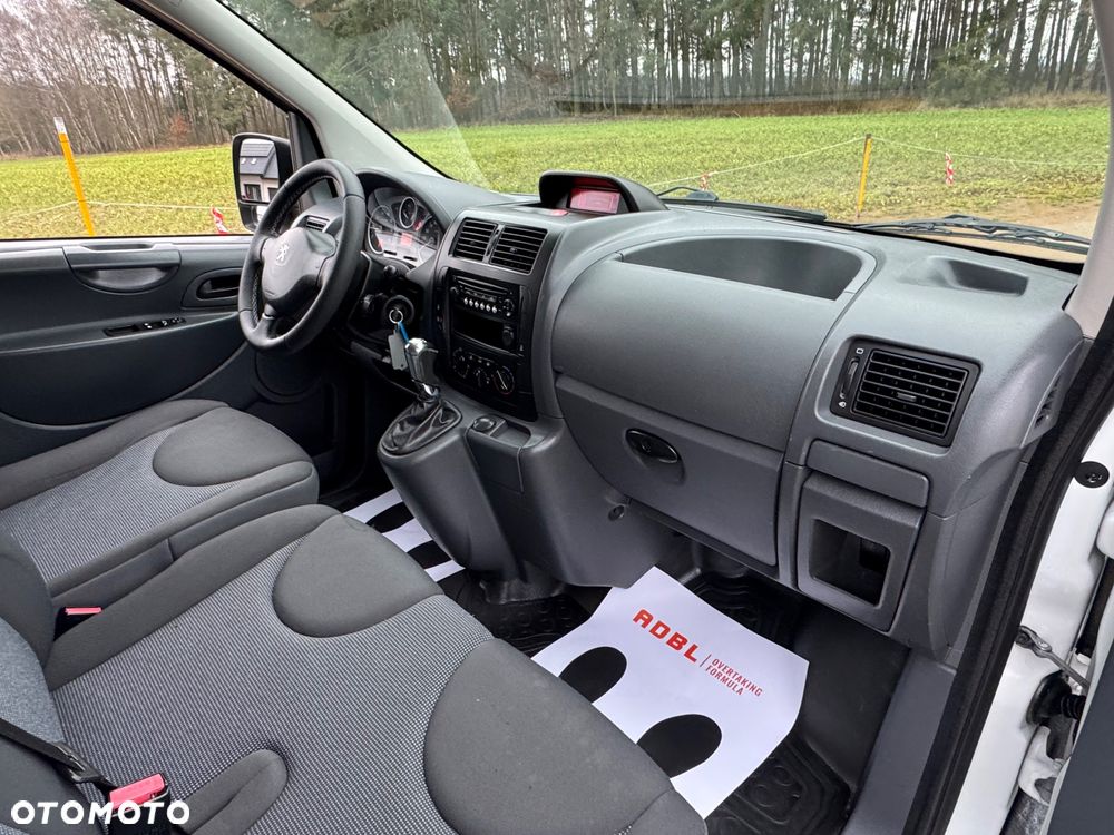 Peugeot Expert Kombi Standard 2,8t EAT8 - 20