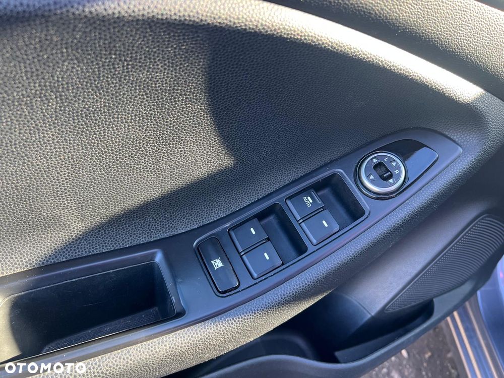 Hyundai i20 1.1 CRDi BlueDrive Elegant - 11