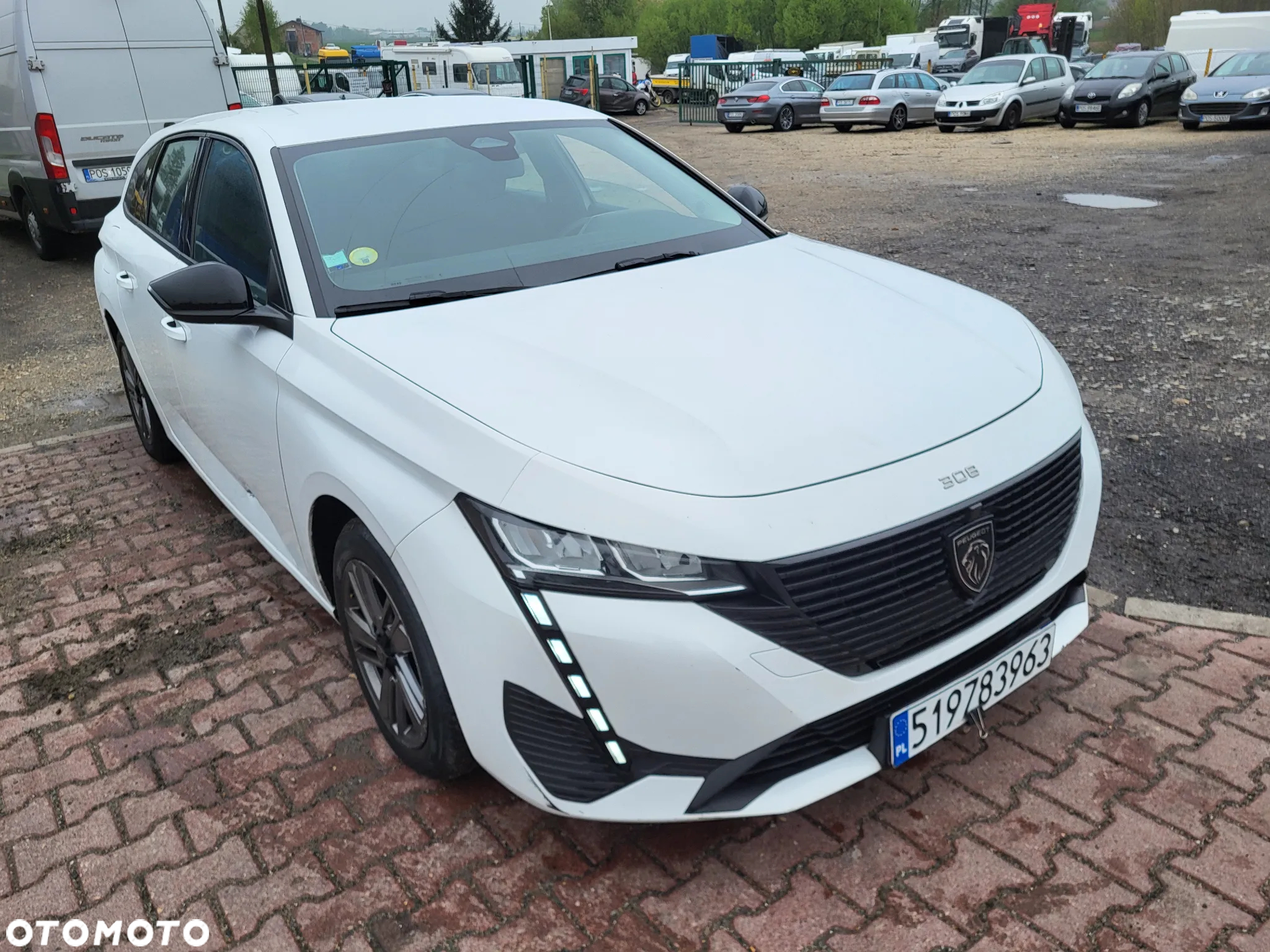 Peugeot 308 1.5 BlueHDi Active Pack Business S&S EAT8 - 9