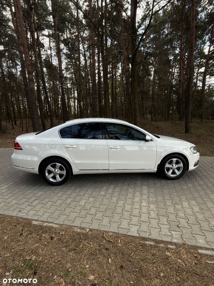 Volkswagen Passat - 2