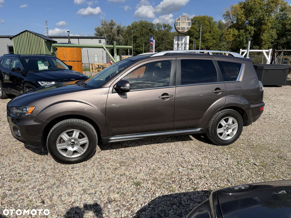 Mitsubishi Outlander - 4