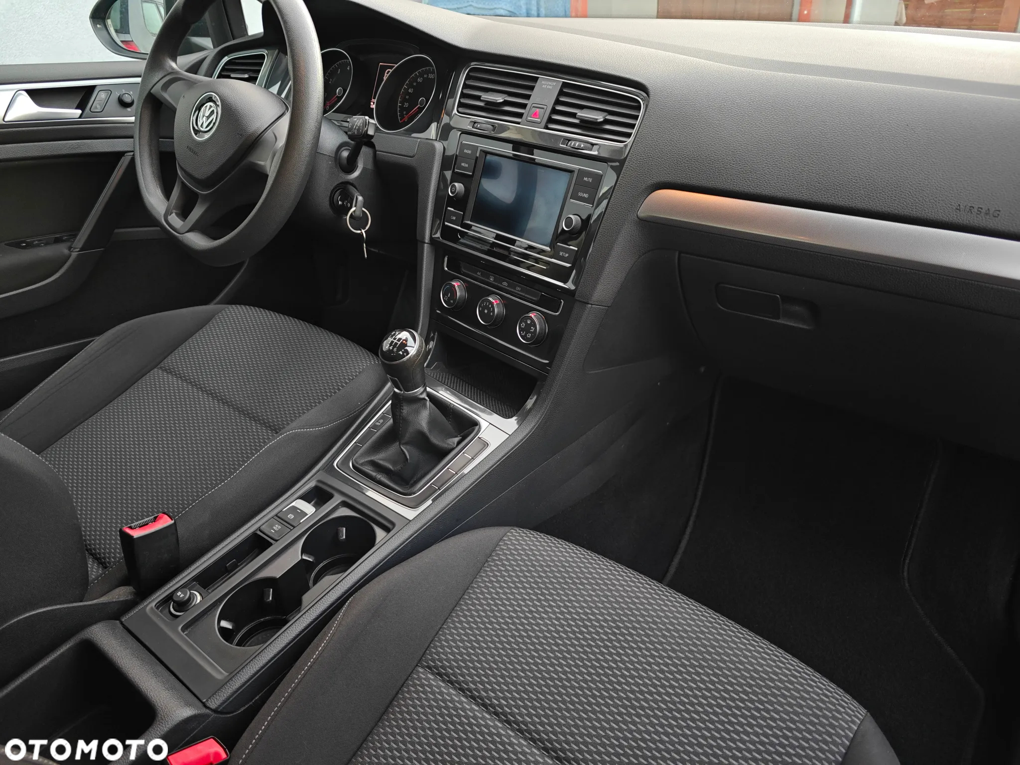 Volkswagen Golf VII 1.0 TSI BMT Trendline - 10