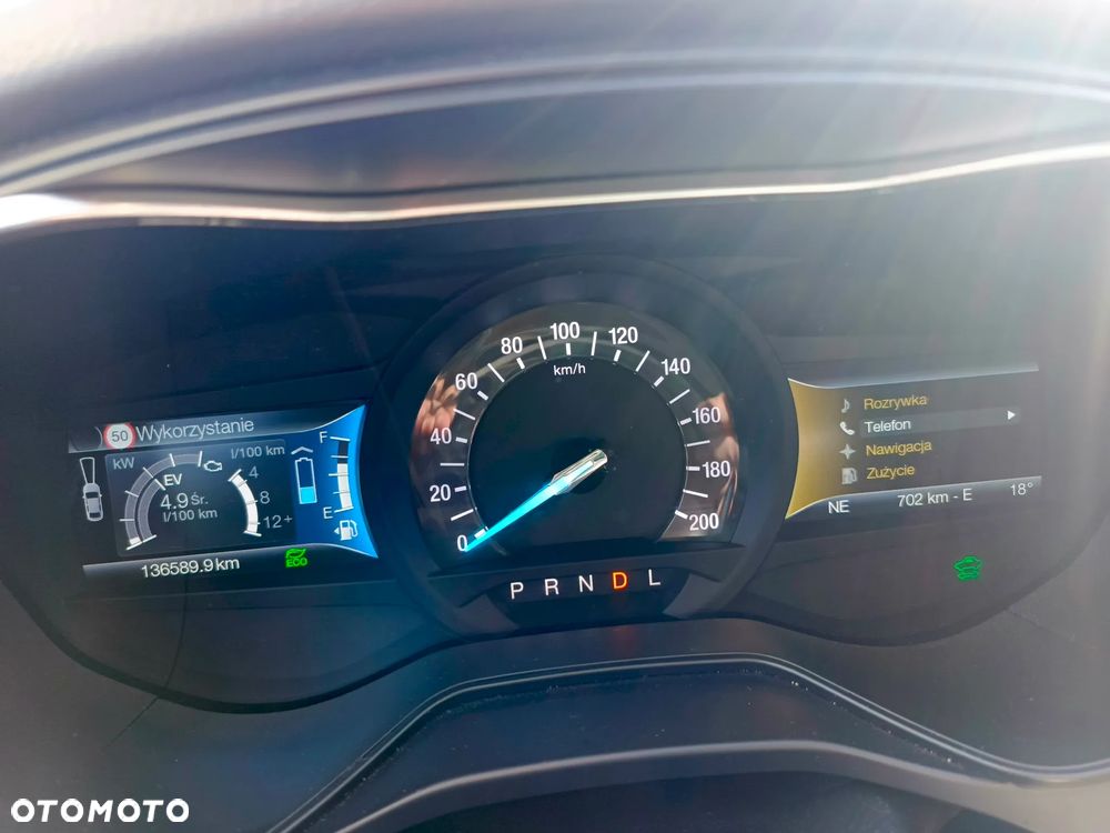 Ford Mondeo 2.0 Hybrid Titanium - 17