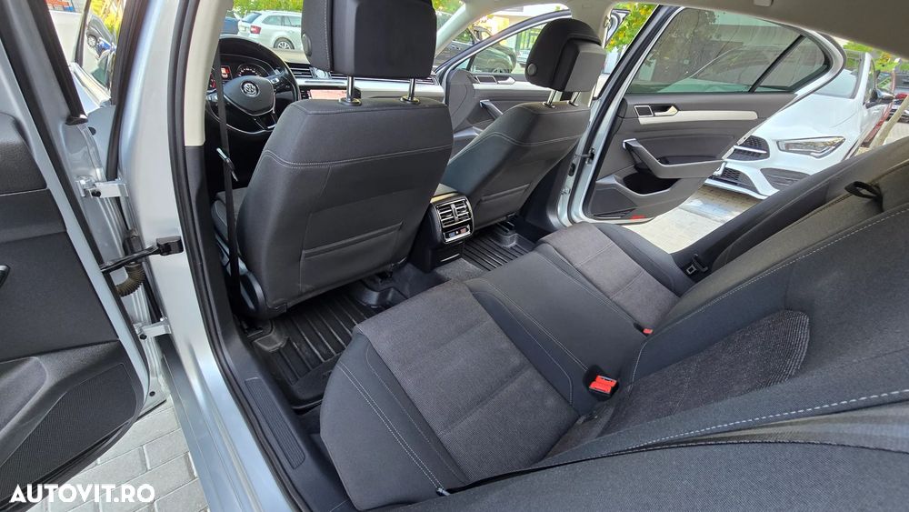 Volkswagen Passat 1.8 TSI (BlueMotion Technology) DSG Comfortline - 17