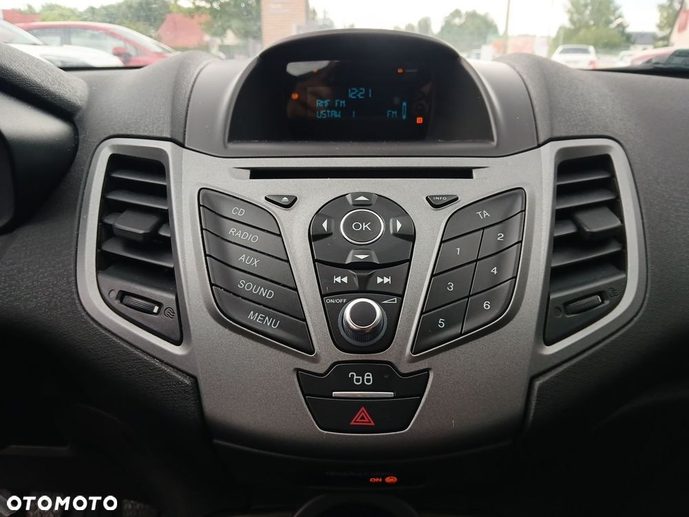 Ford Fiesta 1.25 Ambiente - 29