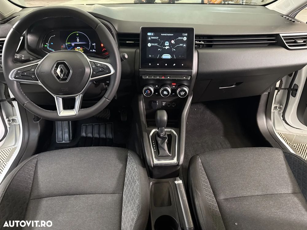 Renault Clio - 10