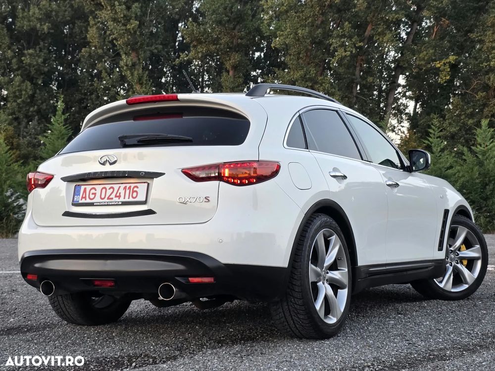 Infiniti QX70 - 40