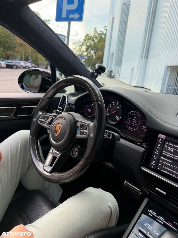 Porsche Cayenne - 6