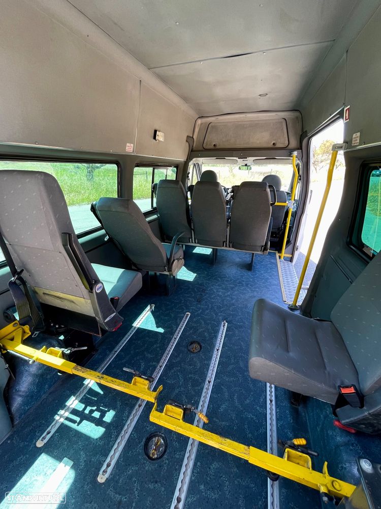 Ford Transit 330L 2.2 TDCi - 20