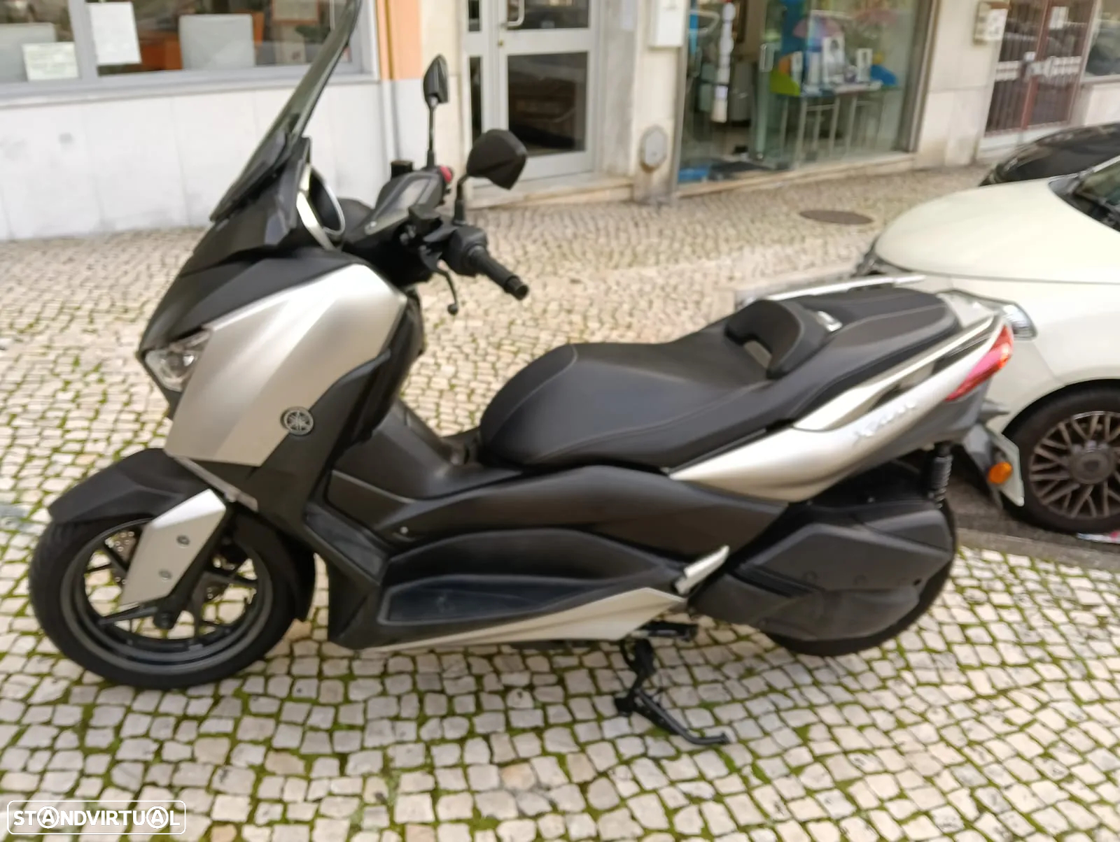 Yamaha X-Max 300 - 9