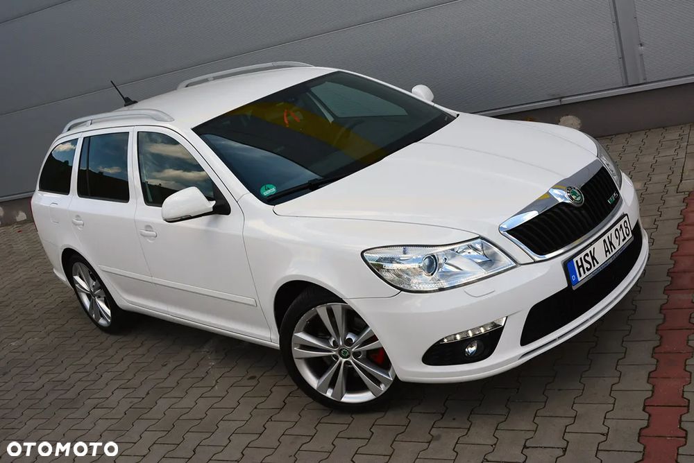 Skoda Octavia 2.0 TSI RS - 26