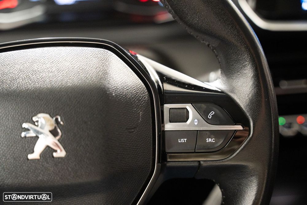 Peugeot 2008 1.2 PureTech Active Pack - 18