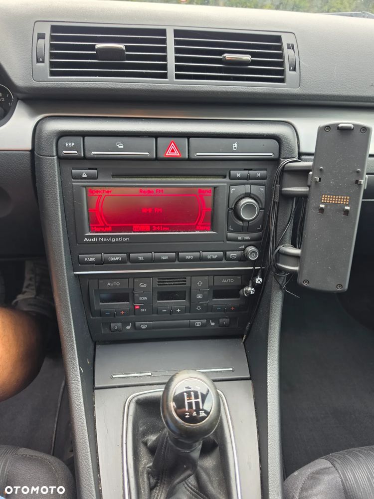 Audi A4 Avant - 15