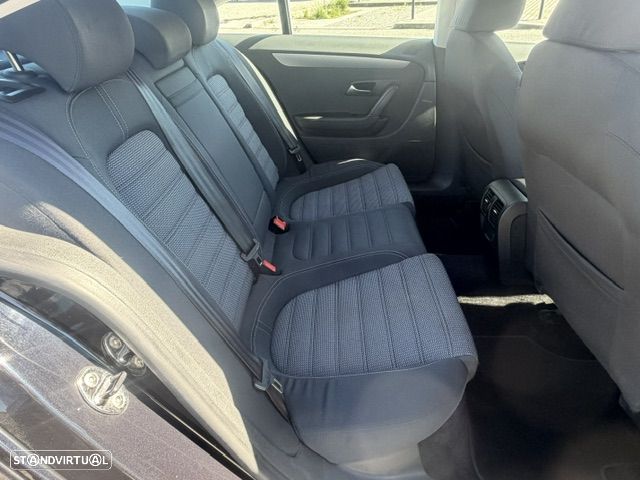 VW Passat CC 2.0 TDi BlueMotion - 19