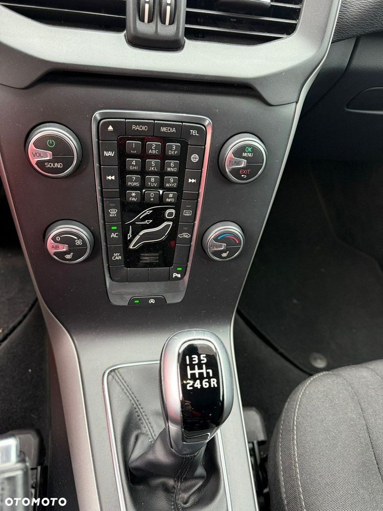 Volvo V40 - 9