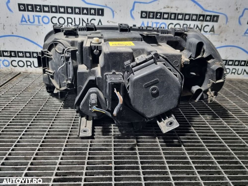 Far Dreapta BMW X3 E83 2003 - 2006 SUV 4 Usi (1362) Fara xenon - 2