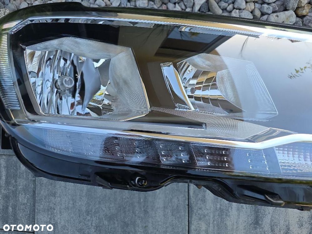 VW TIGUAN 2 II 5NN ALLSPACE Lampa prawa przód Zwykła H7 Led 5NN941006 - 7