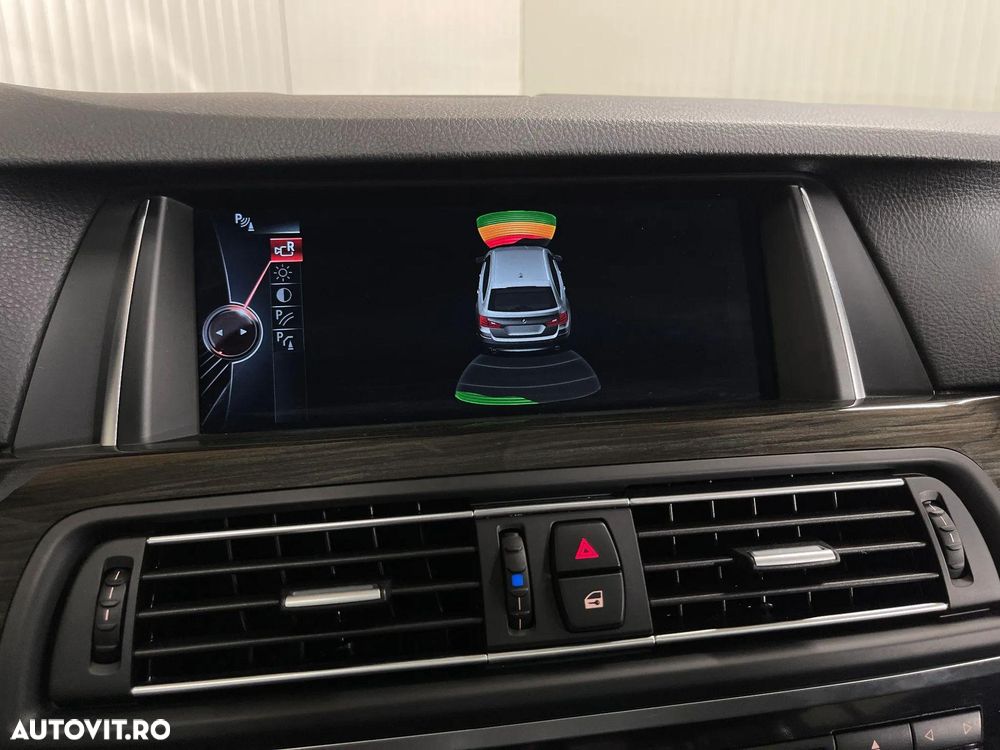 BMW Seria 5 525d Aut. Luxury Line - 16