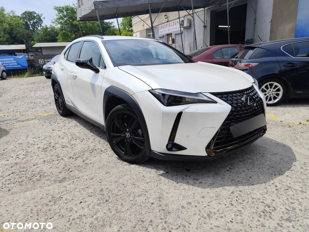 Lexus UX - 1