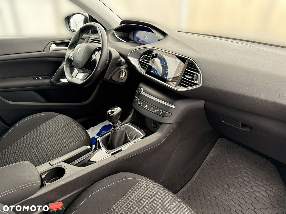 Peugeot 308 - 22