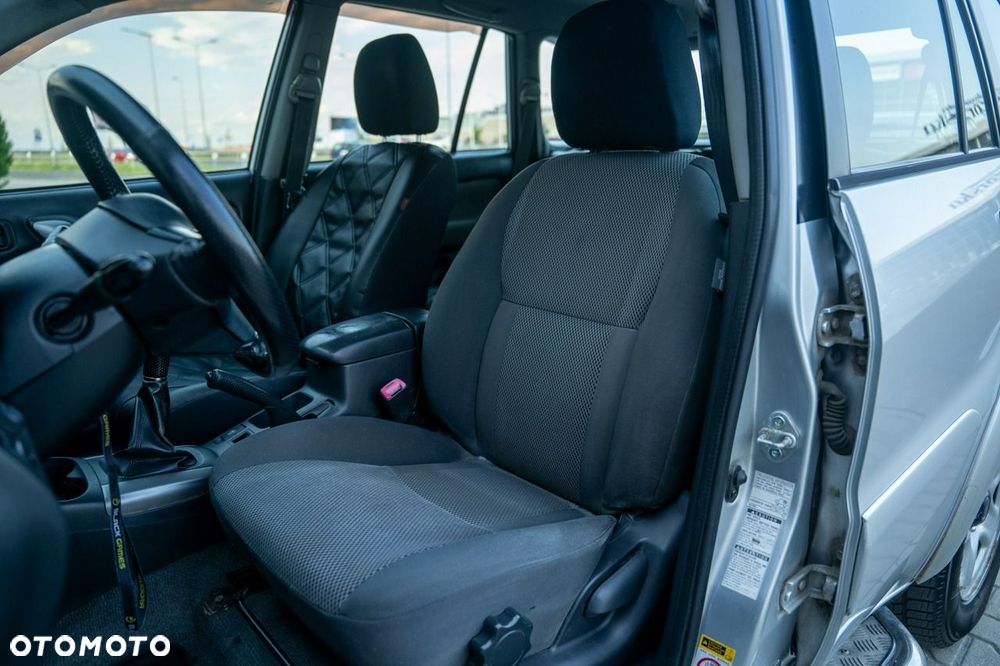 Toyota RAV4 4x4 Edition - 23